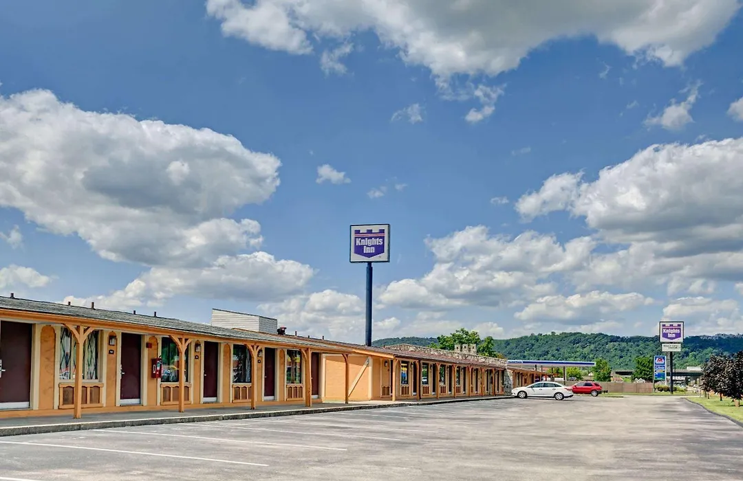 Knights Inn Charleston West Virginia-1
